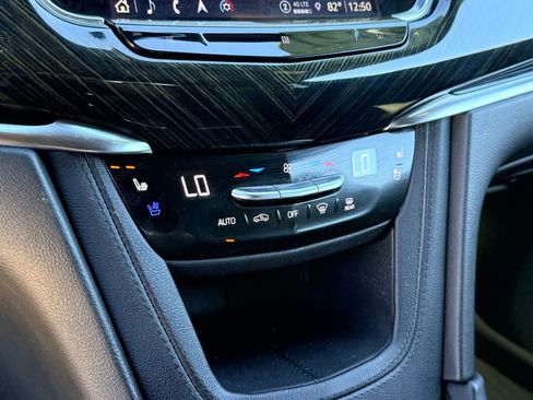 Used 2021 Cadillac XT6 Premium Luxury image 27