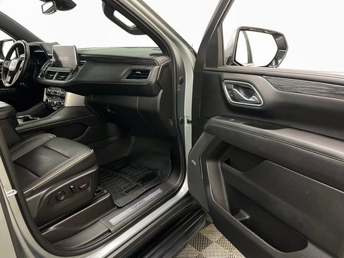 Certified 2023 GMC Yukon XL SLT w/ SLT Premium Package AWD/4WD image 43