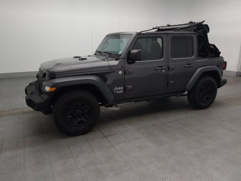 Used 2018 Jeep Wrangler Unlimited Sport AWD/4WD image 2