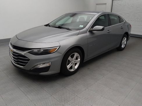Used 2024 Chevrolet Malibu LT FWD image 2