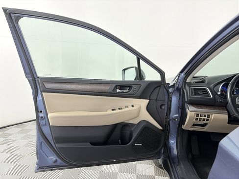 Used 2015 Subaru Outback 3.6R Limited w/ Popular Package #4 image 10