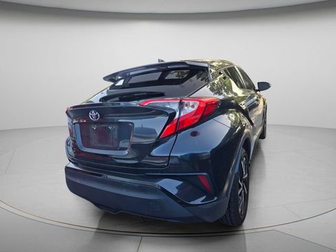 Used 2020 Toyota C-HR XLE FWD image 6
