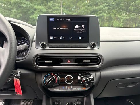 Certified 2023 Hyundai Kona SE w/ Cargo Package AWD/4WD image 22