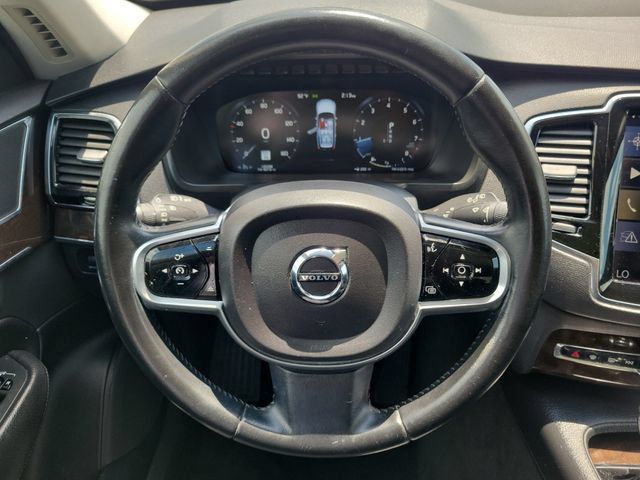 Used 2017 Volvo XC90 T6 Momentum AWD/4WD image 10