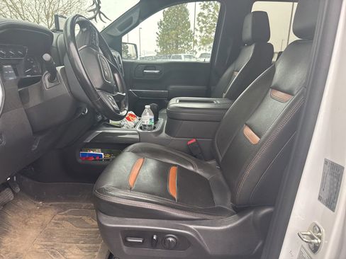 Used 2019 GMC Sierra 1500 AT4 w/ AT4 Premium Package image 4