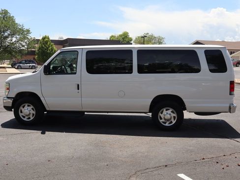 Used 2012 Ford E-350 and Econoline 350 XLT RWD image 9