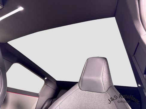 Used 2026 Tesla Cybertruck AWD Crew Cab image 16