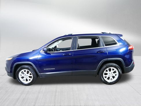 Used 2015 Jeep Cherokee Latitude w/ Comfort/Convenience Group AWD/4WD image 4