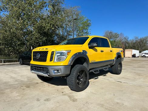 Used 2017 Nissan Titan PRO-4X image 1