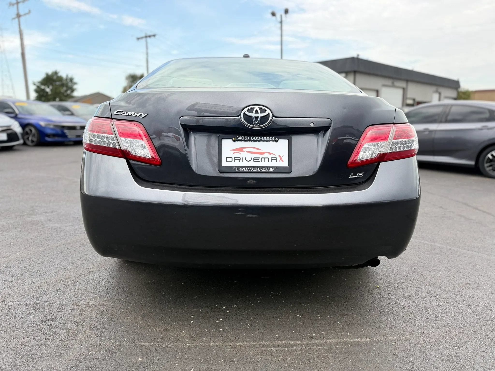 Used 2010 Toyota Camry LE FWD image 4