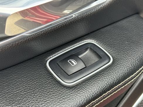 Used 2022 RAM 1500 Laramie w/ Sport Appearance Package AWD/4WD image 31