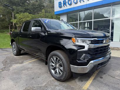 New 2026 Chevrolet Silverado 1500 LT w/ LPO, Dark Essentials Package