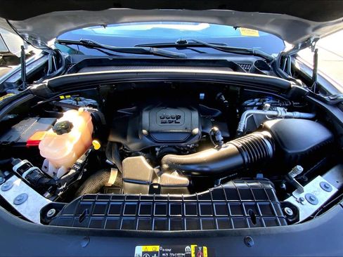 Used 2022 Jeep Grand Cherokee Summit w/ Luxury Tech Group V image 28