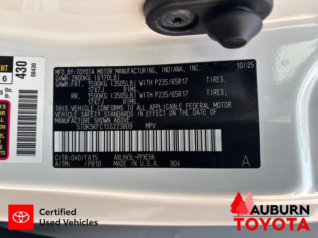 Certified 2025 Toyota Sienna LE AWD/4WD image 15
