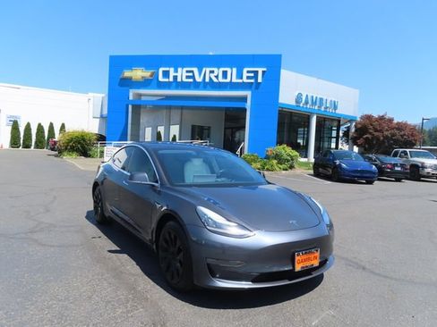 Used 2019 Tesla Model 3 Mid Range RWD image 30