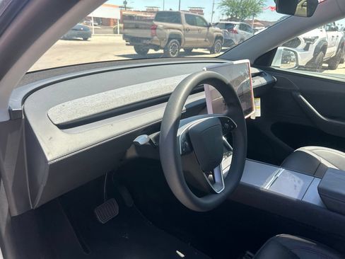 Used 2026 Tesla Model Y Long Range AWD/4WD image 6