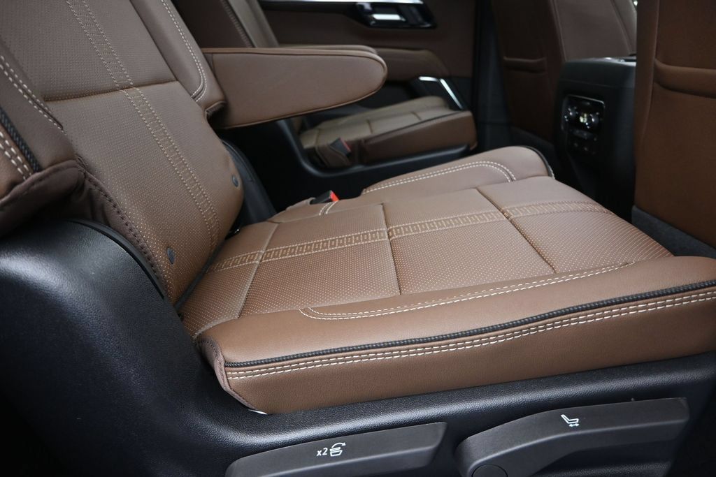 New 2026 Chevrolet Tahoe High Country AWD/4WD image 23