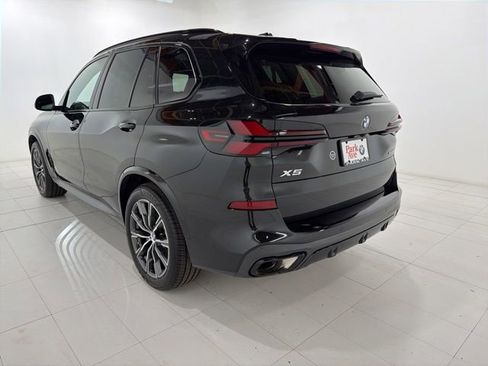 Used 2026 BMW X5 xDrive40i w/ M Sport Package AWD/4WD image 3