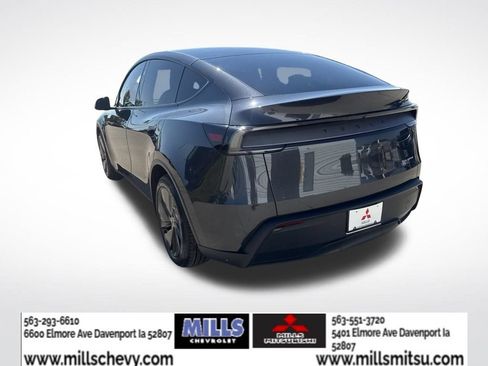 Used 2026 Tesla Model Y Long Range AWD/4WD image 3