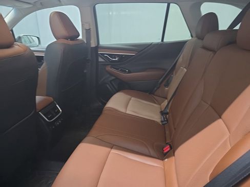 Used 2022 Subaru Outback Touring image 10