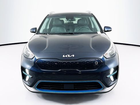Used 2022 Kia Niro EX image 2