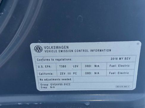 Used 2016 Volkswagen e-Golf SEL Premium w/ Driver Assistance Package image 13