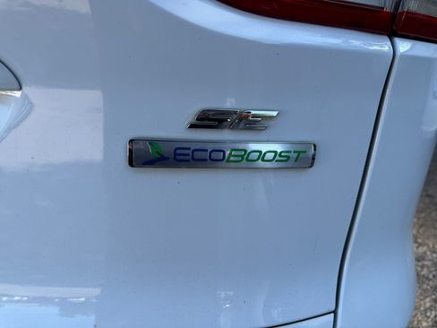 Used 2016 Ford Escape SE w/ Equipment Group 201A FWD image 23