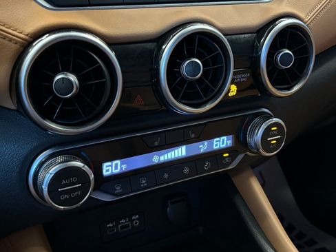 Used 2020 Nissan Sentra SV w/ SV Premium Package image 14