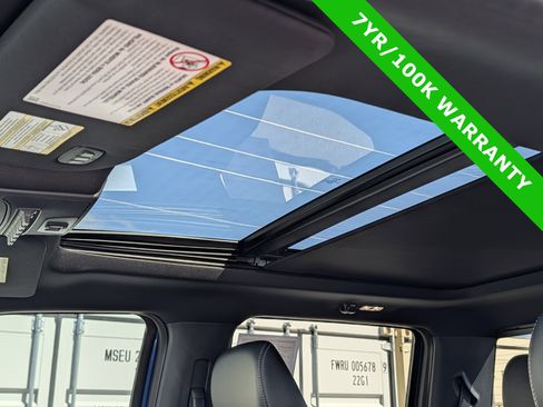 Certified 2022 Ford F250 Lariat w/ Tremor Off-Road Package image 24