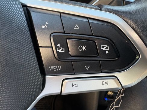 Used 2022 Volkswagen Tiguan SE image 24