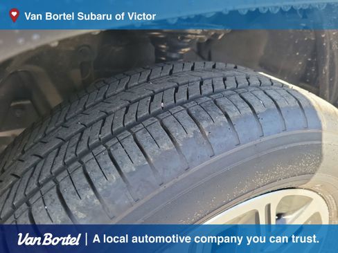 Certified 2025 Subaru Forester Premium AWD/4WD image 11