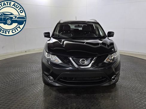 Used 2018 Nissan Rogue Sport SL AWD/4WD image 2