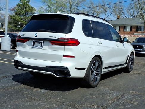 Used 2022 BMW X7 xDrive40i w/ M Sport Package image 7