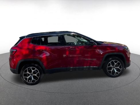 Used 2025 Jeep Compass Limited AWD/4WD image 16