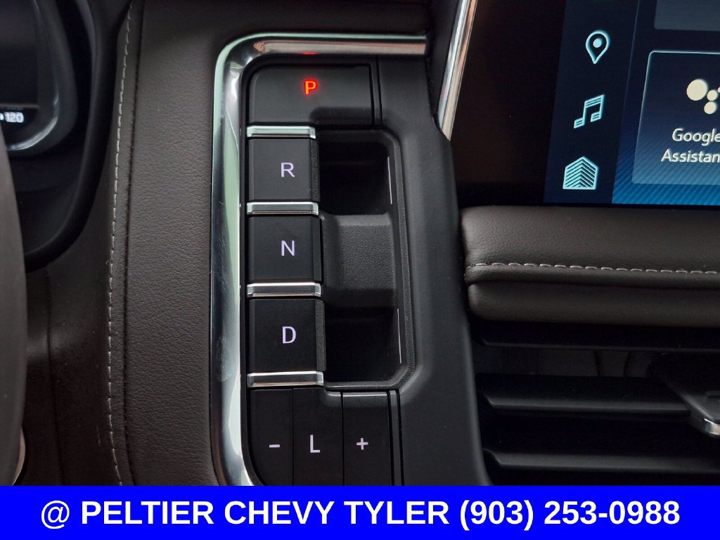Used 2024 Chevrolet Tahoe Z71 w/ Luxury Package AWD/4WD image 23