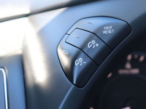 Used 2024 Nissan Armada SV image 20