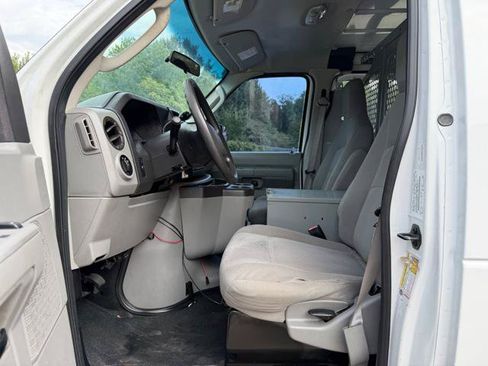 Used 2013 Ford E-250 and Econoline 250 w/ PWR Group RWD image 19