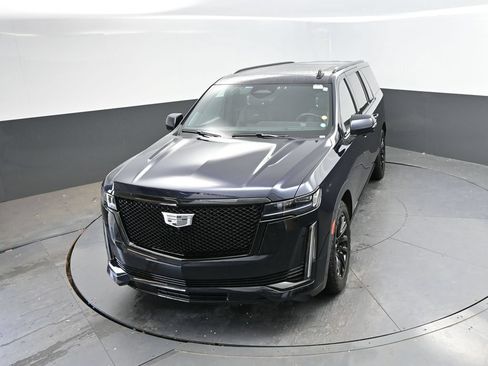 Used 2024 Cadillac Escalade ESV Sport Platinum w/ LPO, ONYX Package AWD/4WD image 34