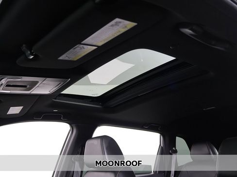 Used 2024 Honda CR-V Sport Touring image 4