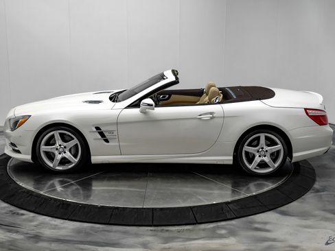 Used 2014 Mercedes-Benz SL 550 image 9