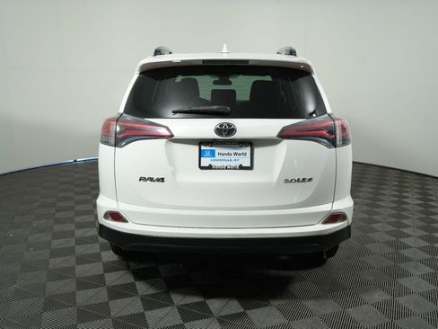 Used 2017 Toyota RAV4 LE FWD image 4