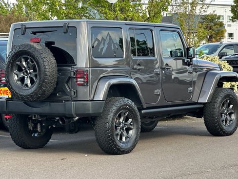 Used 2016 Jeep Wrangler Unlimited Rubicon image 4