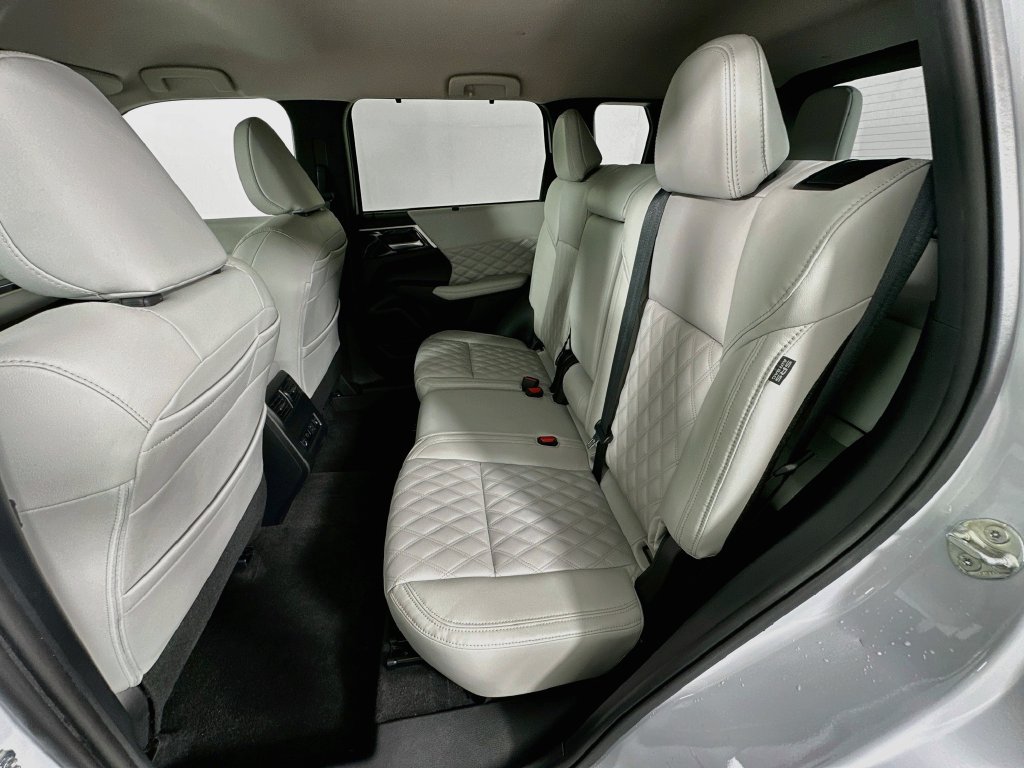 Used 2024 Mitsubishi Outlander SEL FWD image 24