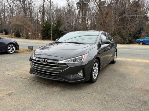 Used 2020 Hyundai Elantra SE w/ Convenience Package (C2) image 1