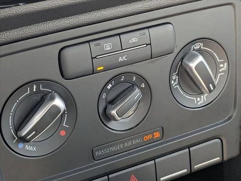 Used 2016 Volkswagen Beetle 1.8T S image 13