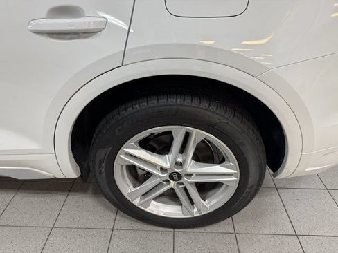 Certified 2025 Audi Q5 e Premium Plus w/ Premium Plus Package AWD/4WD image 11
