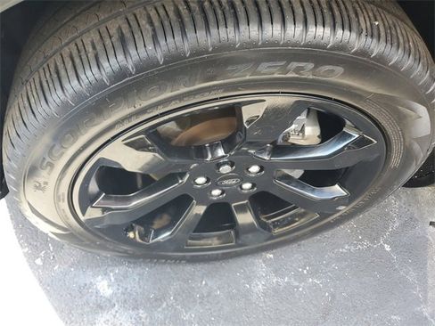 Used 2022 Ford Explorer ST-Line w/ Class IV Trailer Tow Package image 6