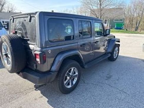 Used 2021 Jeep Wrangler Unlimited Sahara w/ Cold Weather Group image 5