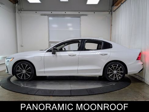 Used 2023 Volvo S60 T8 Core image 5