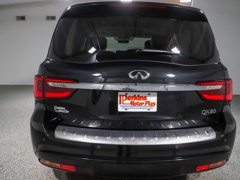 Used 2023 INFINITI QX80 Luxe w/ Cargo Package image 8